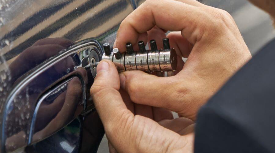 Expert Emergency Roof Repairs services in Waukon, IA